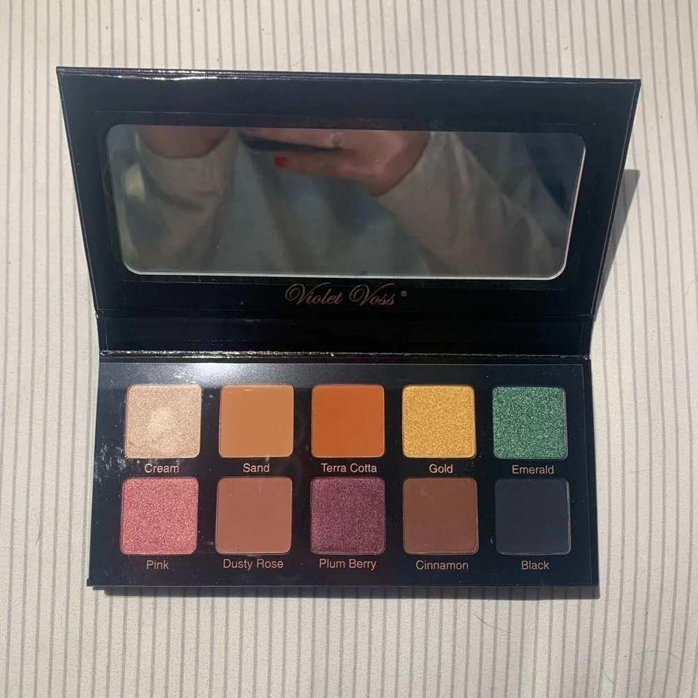 Violet Voss Eyeshadow Palette NEW